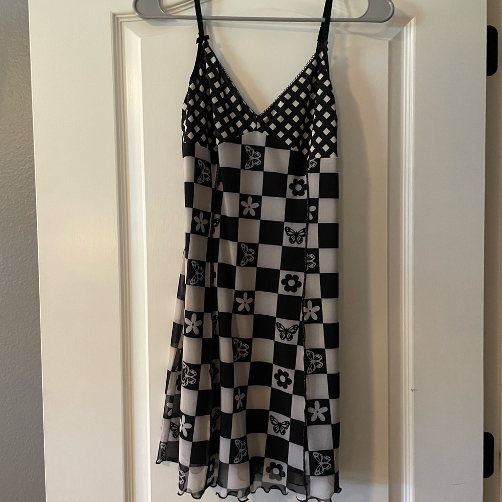 Cute Chic black and white dress